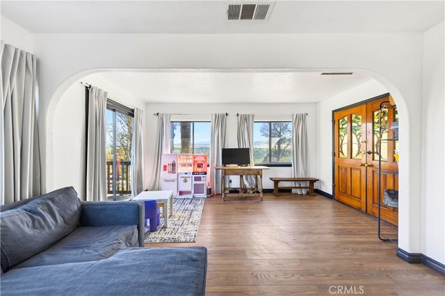 5641 Rutile, Jurupa Valley, CA 92509