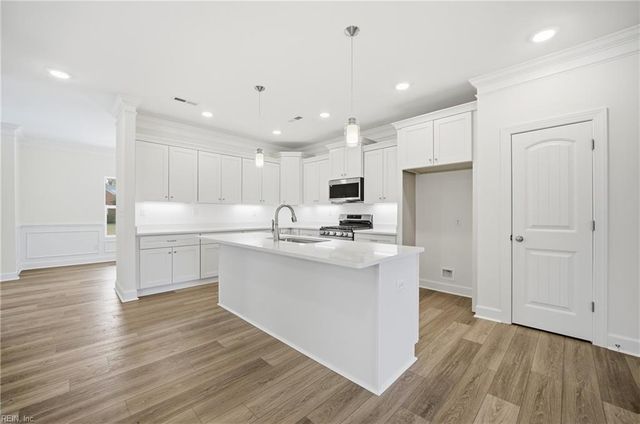 128 Blake Rd, Norfolk, VA 23505