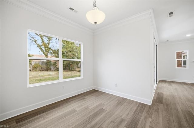 128 Blake Rd, Norfolk, VA 23505