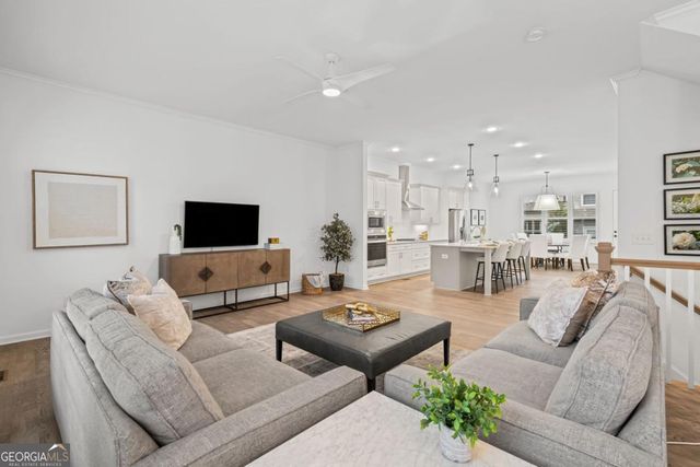 15 Lochurst Lane, Roswell, GA 30076