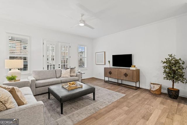 15 Lochurst Lane, Roswell, GA 30076