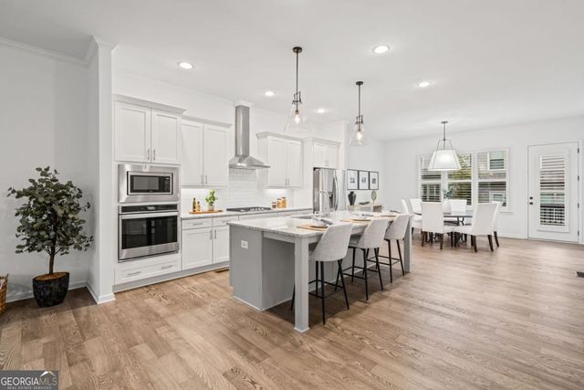 15 Lochurst Lane, Roswell, GA 30076