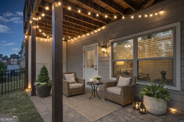 15 Lochurst Lane, Roswell, GA 30076