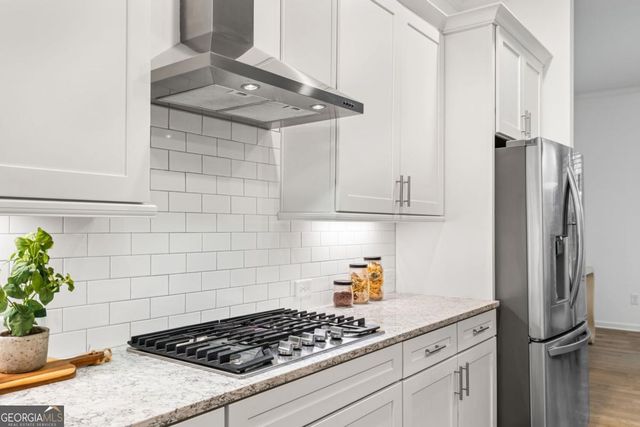 15 Lochurst Lane, Roswell, GA 30076