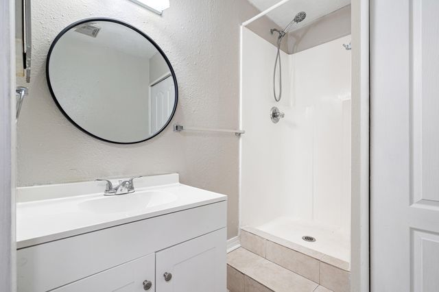 145 4Th Avenue APT C2, Shalimar, FL 32579