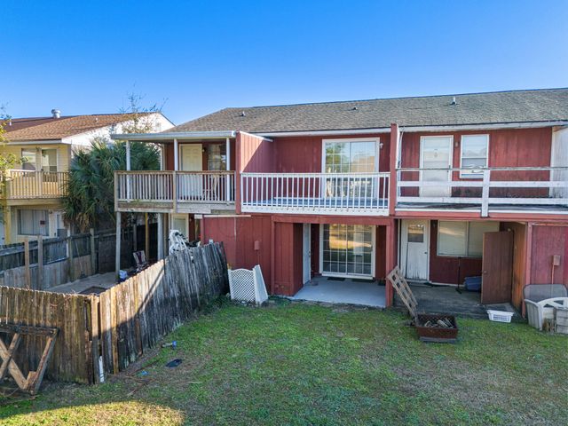 145 4Th Avenue APT C2, Shalimar, FL 32579