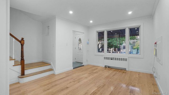 4135 Murdock Avenue, Bronx, NY 10466