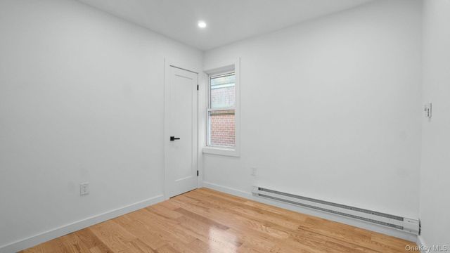 4135 Murdock Avenue, Bronx, NY 10466