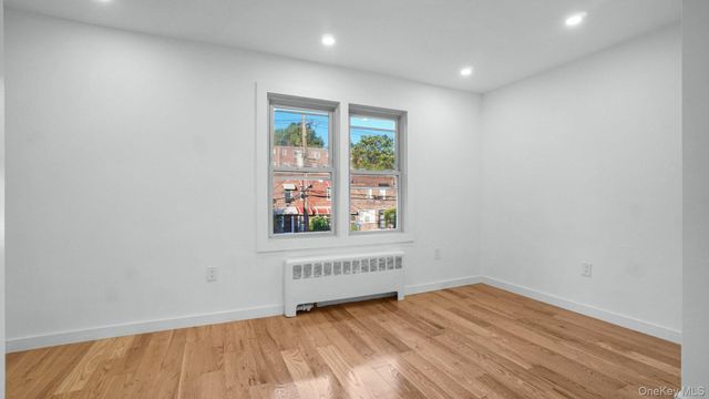 4135 Murdock Avenue, Bronx, NY 10466