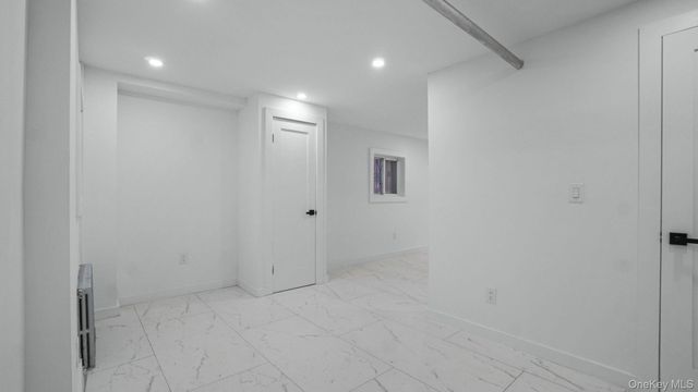 4135 Murdock Avenue, Bronx, NY 10466