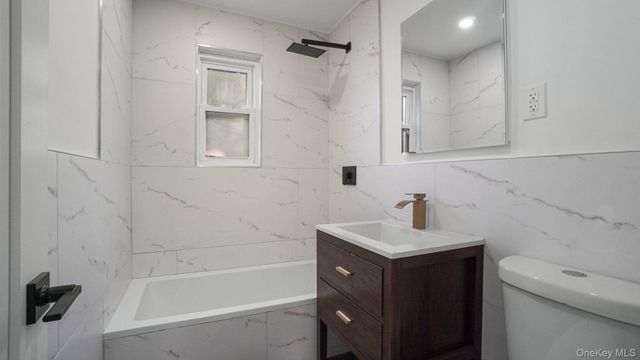4135 Murdock Avenue, Bronx, NY 10466
