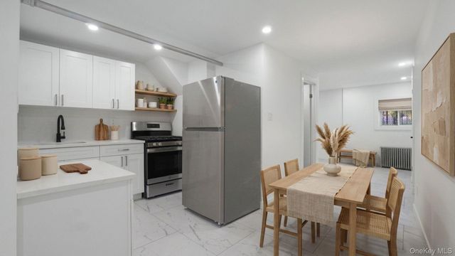4135 Murdock Avenue, Bronx, NY 10466