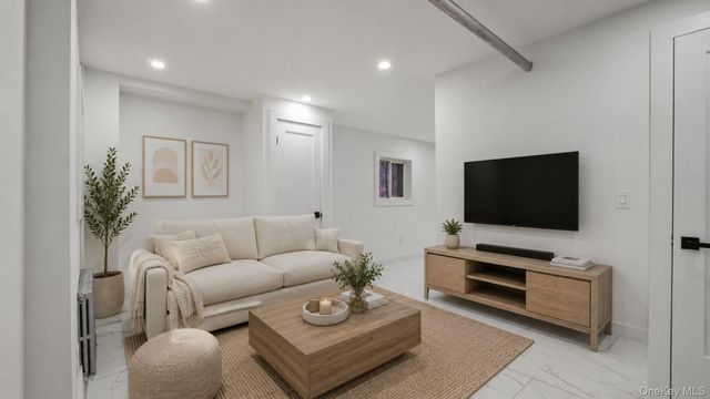 4135 Murdock Avenue, Bronx, NY 10466