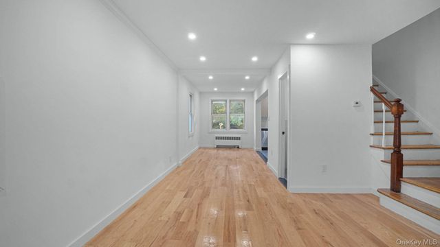 4135 Murdock Avenue, Bronx, NY 10466