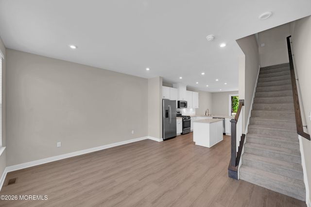 9 Halifax Road, Bayville, NJ 08721