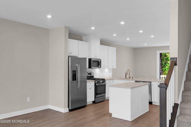 9 Halifax Road, Bayville, NJ 08721