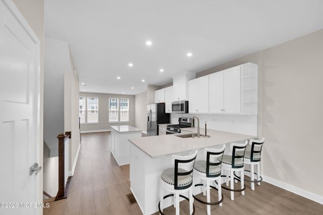 9 Halifax Road, Bayville, NJ 08721