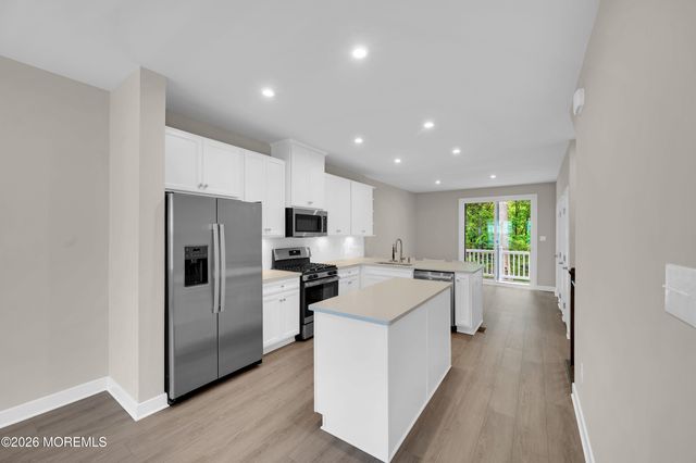 9 Halifax Road, Bayville, NJ 08721