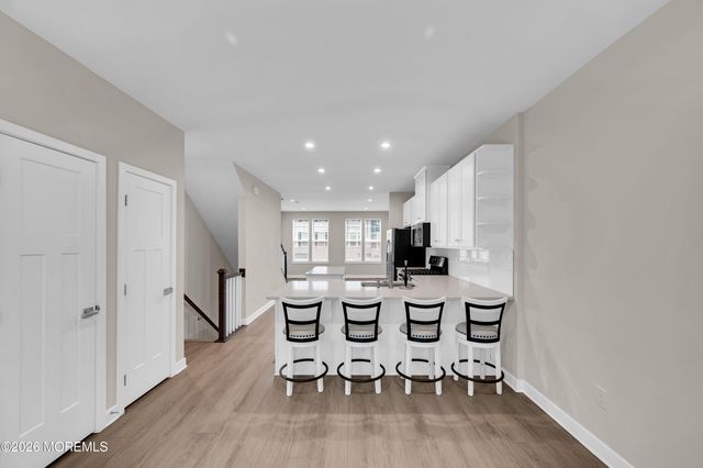 9 Halifax Road, Bayville, NJ 08721