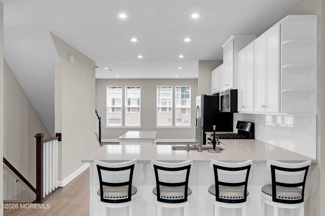 9 Halifax Road, Bayville, NJ 08721
