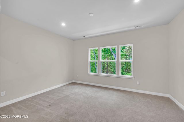 9 Halifax Road, Bayville, NJ 08721