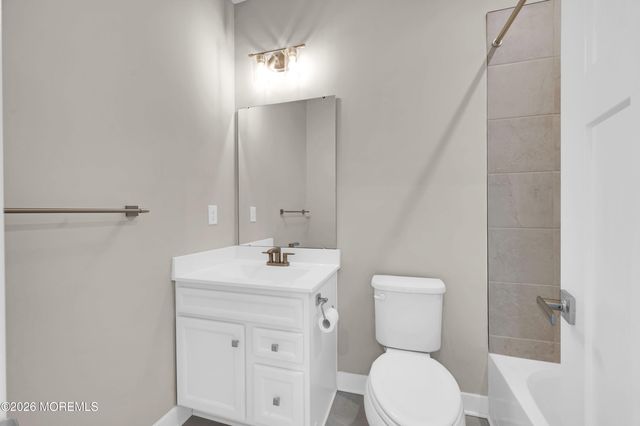 9 Halifax Road, Bayville, NJ 08721