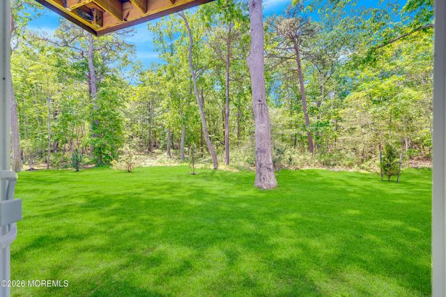 9 Halifax Road, Bayville, NJ 08721