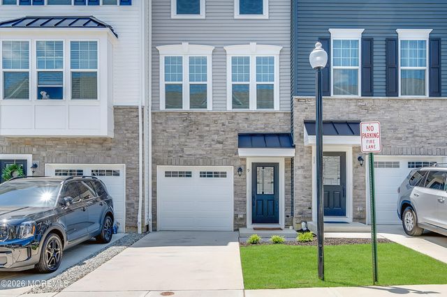 9 Halifax Road, Bayville, NJ 08721