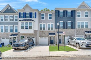 9 Halifax Road, Bayville, NJ 08721