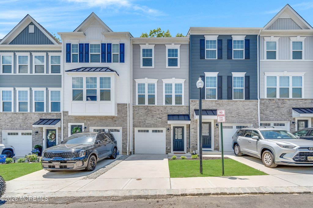 9 Halifax Road, Bayville, NJ 08721