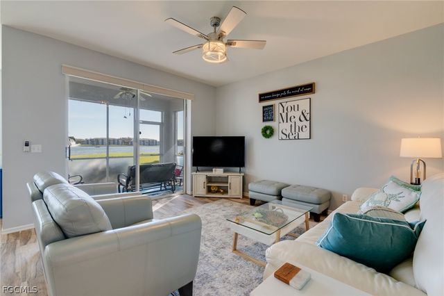 8096 Queen Palm LN 217, Fort Myers, FL 33966
