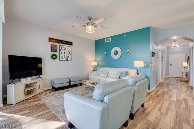 8096 Queen Palm LN 217, Fort Myers, FL 33966