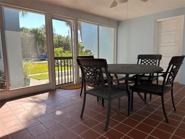 1800 PASS A GRILLE WAY 5, St Pete Beach, FL 33706