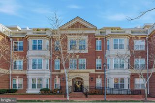 828 SLATERS LN #206, Alexandria, VA 22314