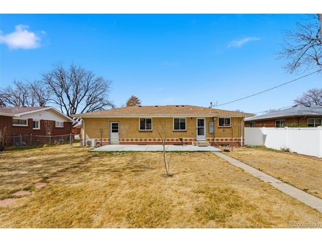 160 S 15th Avdr Dr, Brighton, CO 80601