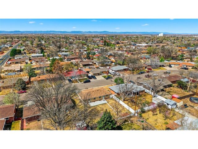 160 S 15th Avdr Dr, Brighton, CO 80601