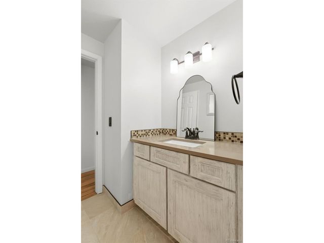 160 S 15th Avdr Dr, Brighton, CO 80601