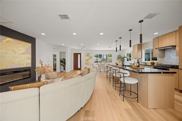 171 S Daisy Avenue, Pasadena, CA 91107