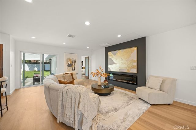 171 S Daisy Avenue, Pasadena, CA 91107