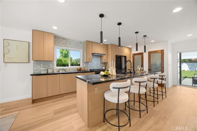 171 S Daisy Avenue, Pasadena, CA 91107