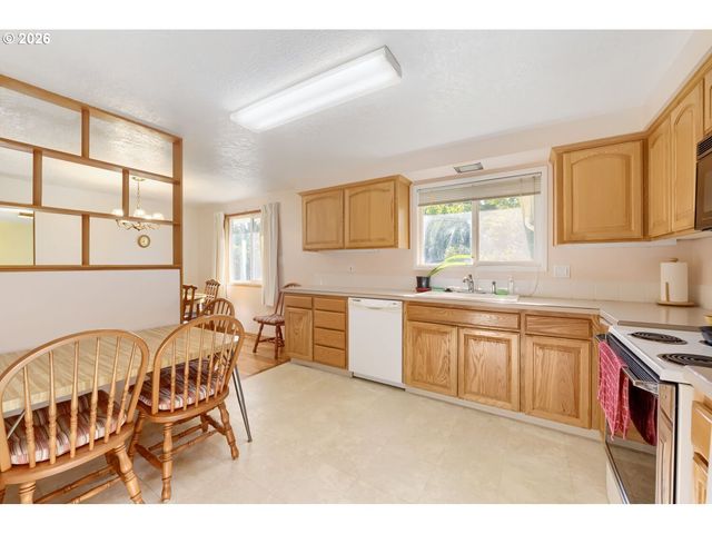 14 Se 199TH Ave, Portland, OR 97233