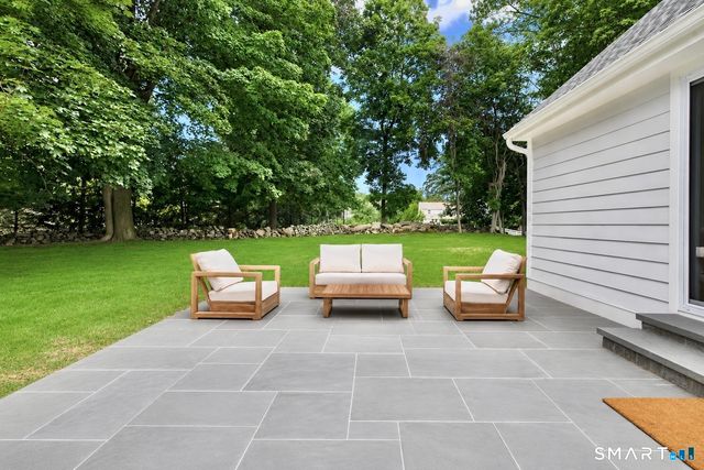 110 Cross Highway, Westport, CT 06880