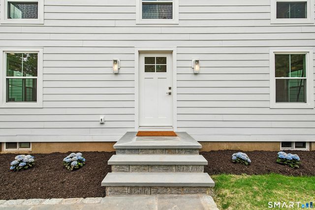 110 Cross Highway, Westport, CT 06880