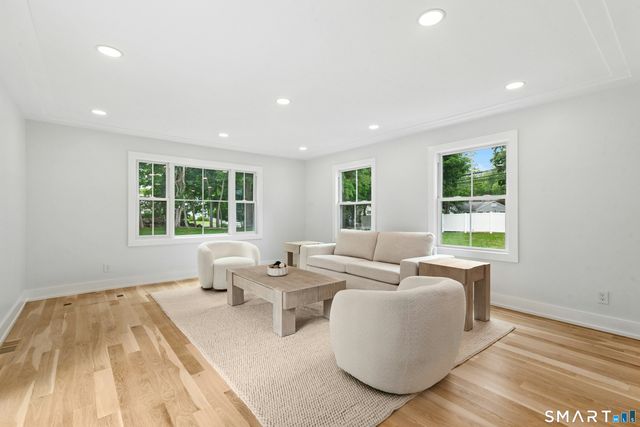 110 Cross Highway, Westport, CT 06880