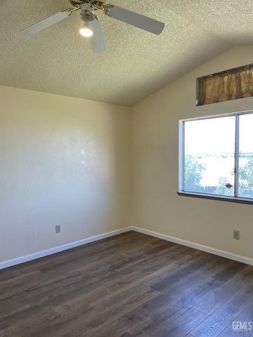 6213 Quaking Aspen Street, Bakersfield, CA 93313