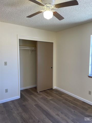 6213 Quaking Aspen Street, Bakersfield, CA 93313