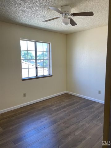 6213 Quaking Aspen Street, Bakersfield, CA 93313