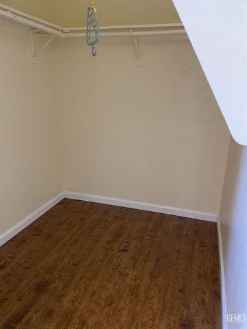 6213 Quaking Aspen Street, Bakersfield, CA 93313