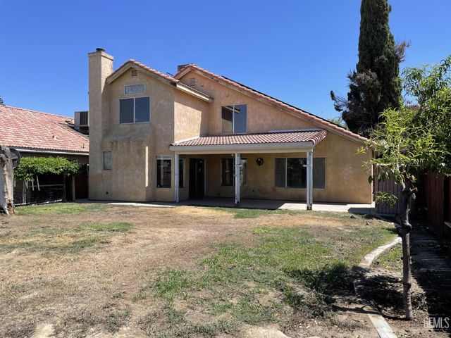 6213 Quaking Aspen Street, Bakersfield, CA 93313