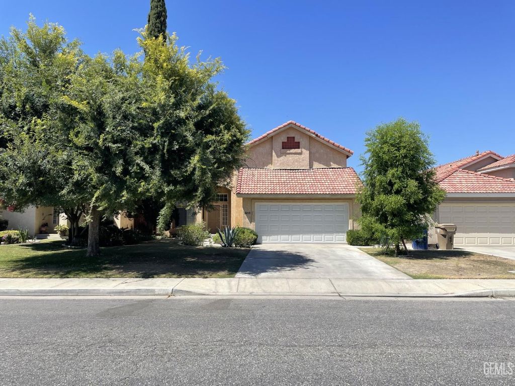 6213 Quaking Aspen Street, Bakersfield, CA 93313